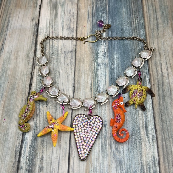 ⭐️Adorned Crown Artisan Assemblage aquarium collection sea creatures necklace - Picture 8 of 14